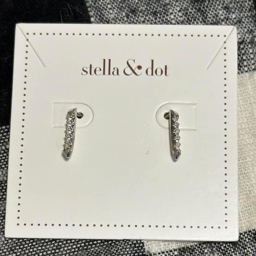 Stella & Dot Silver Rebel Crawler